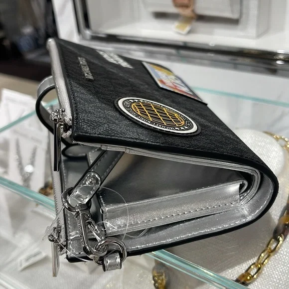 Michael Kors JST Lg Embellished Signature Logo Wristlet Wallet Phone Patches NWT - Picture 11 of 16